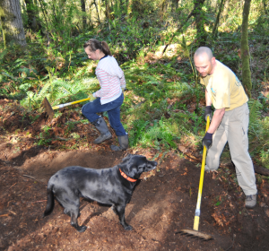 trailbuilders_with_dog
